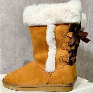 Girl’s Faux Shearling Boots Size 13